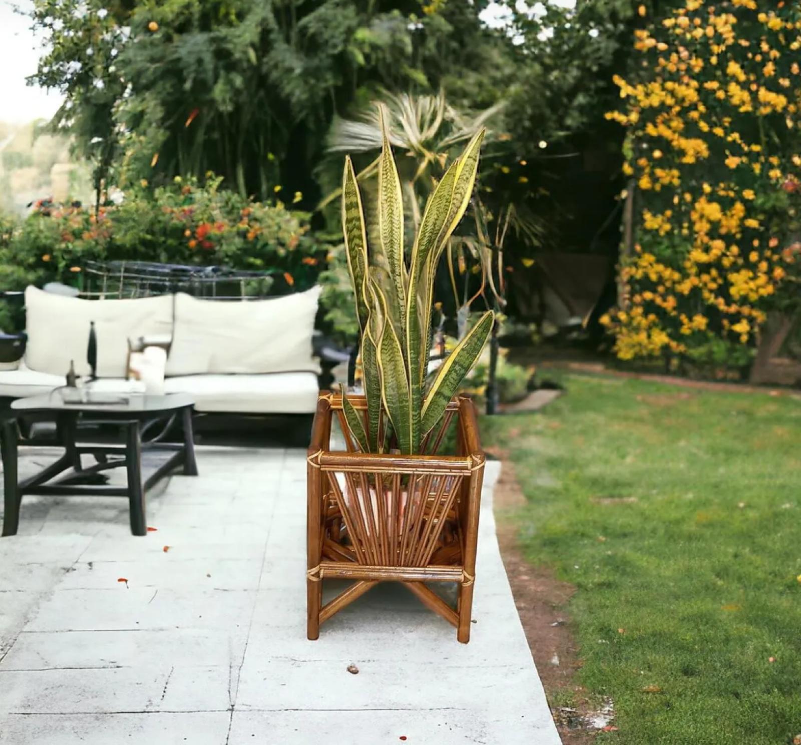 BAMBOO CORNER FLOWER BOX (single Layer)